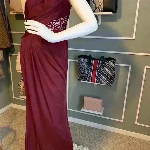 David's Bridal - One-Shoulder, Long Ruched Formal Dress - Wine - Size 6 - Picture 5 of 13